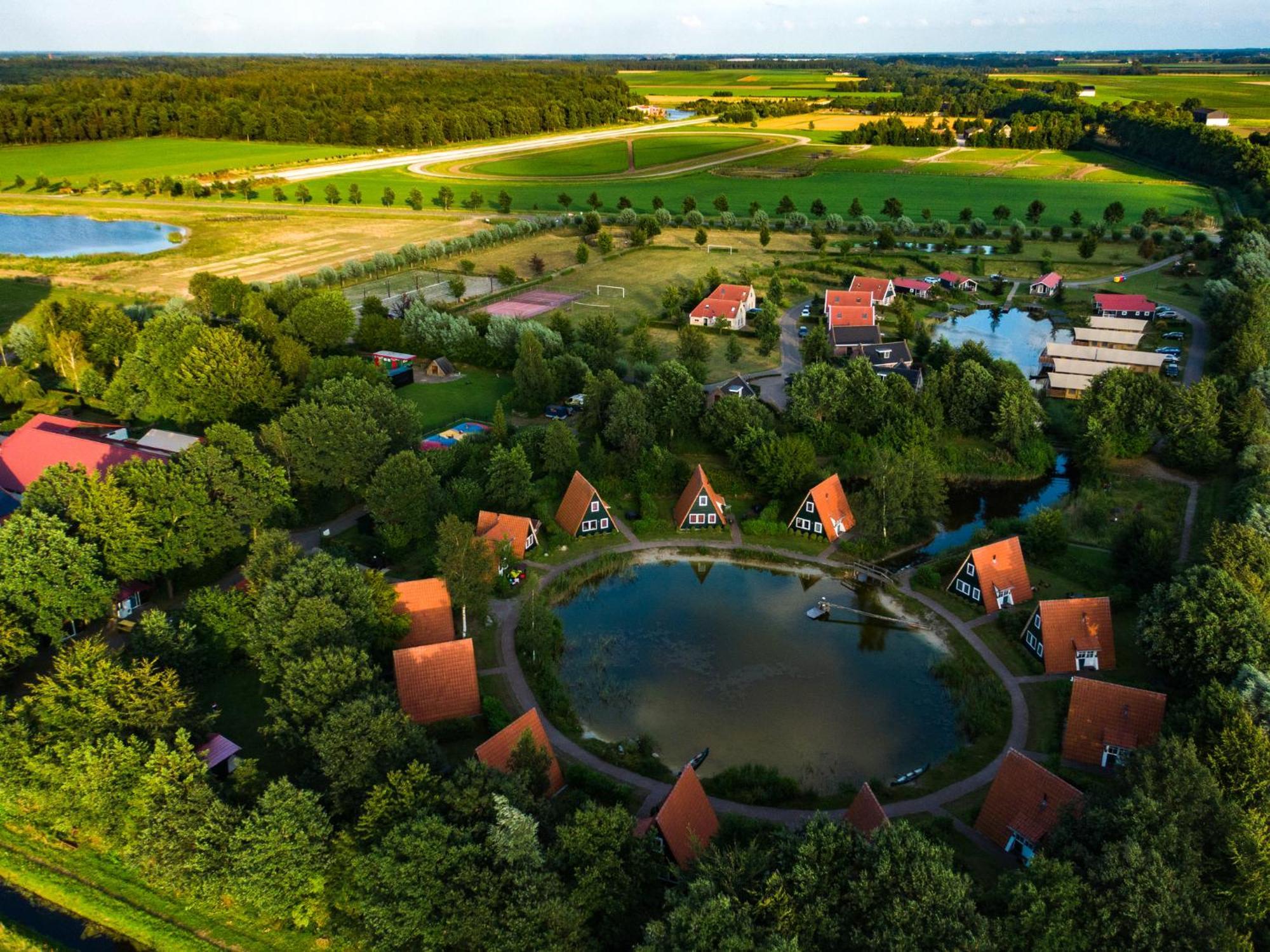 Vakantiepark Eigen Wijze Bant Extérieur photo